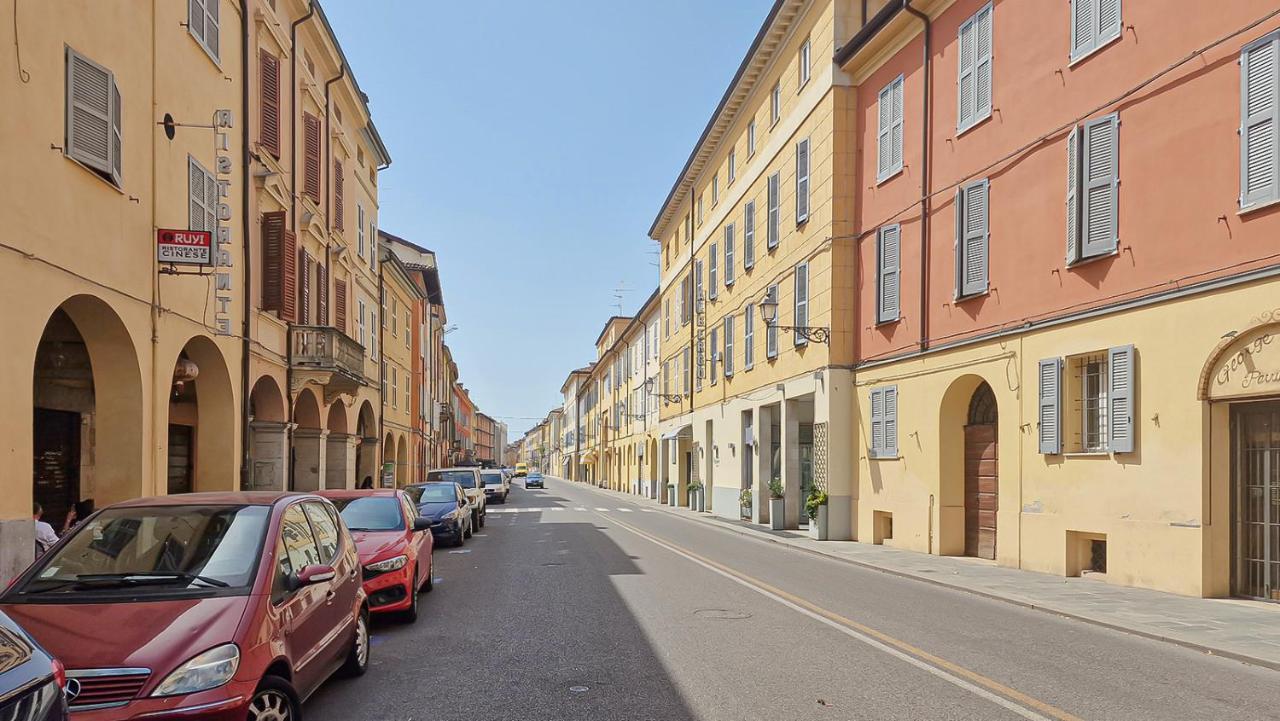 Alle Porte Del Centro - Guest House - Reggio Emilia - Ingresso Centro Storico - Parcheggio Gratuito Exteriér fotografie